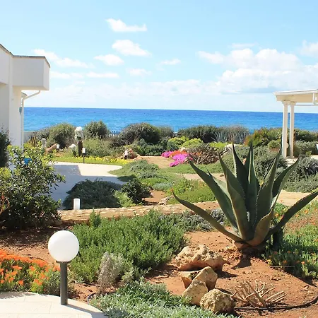 Waterfront Salenthouse Feriehus